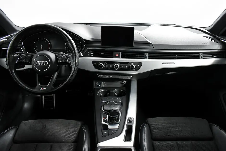 Audi A4, 2017 г.