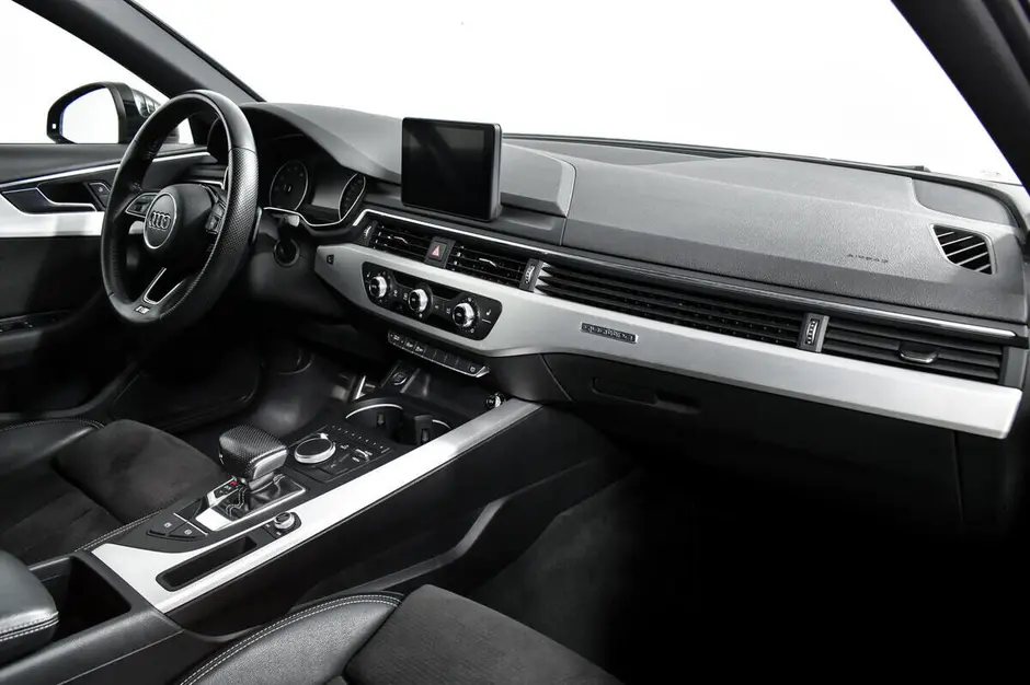 Audi A4, 2017 г.