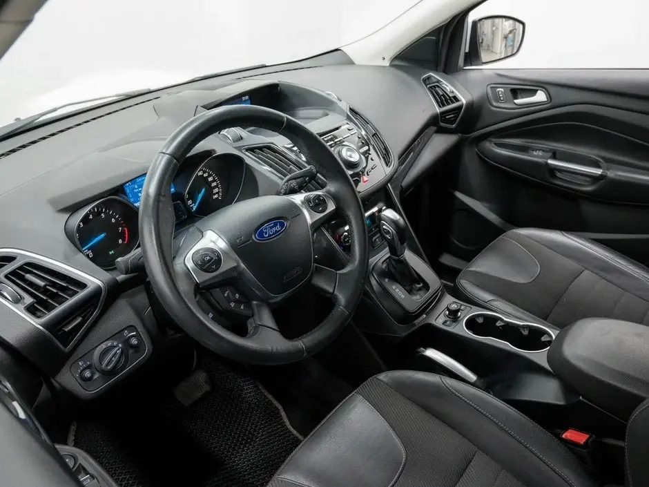 Ford Kuga, 2015 г.