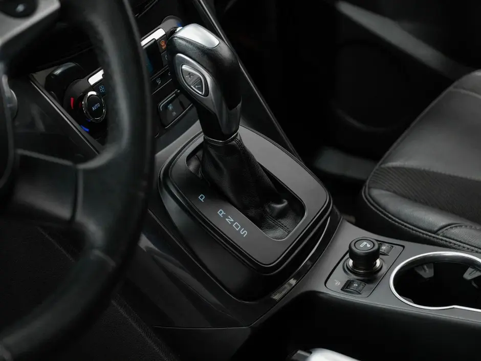 Ford Kuga, 2015 г.