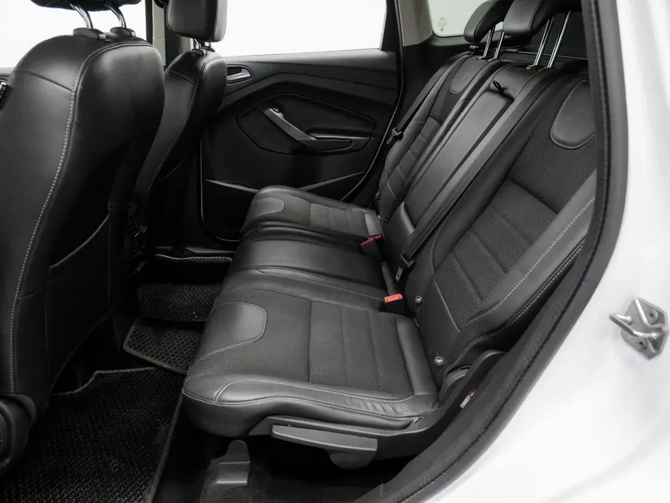Ford Kuga, 2015 г.