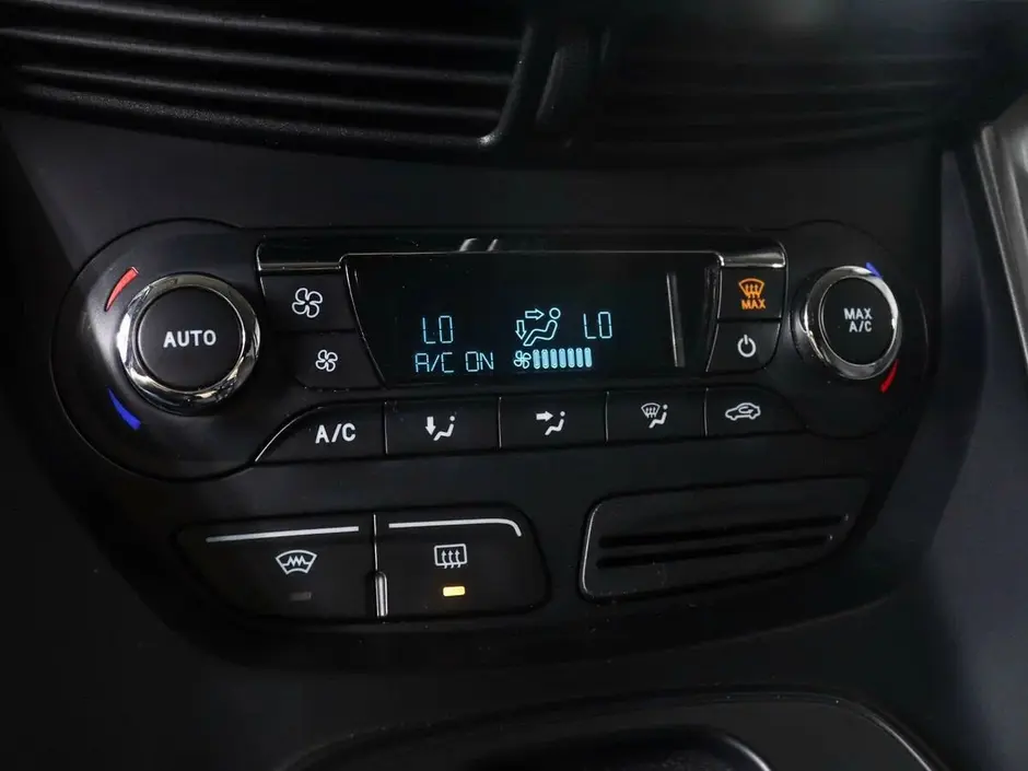 Ford Kuga, 2015 г.