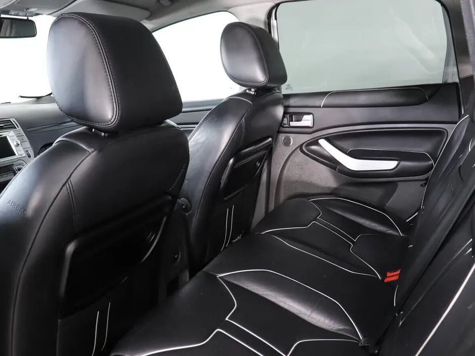 Ford Kuga, 2010 г.