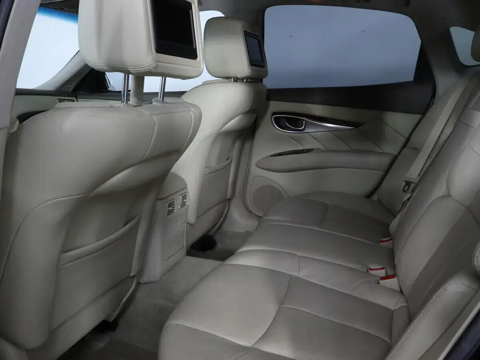 Infiniti M, 2010 г.