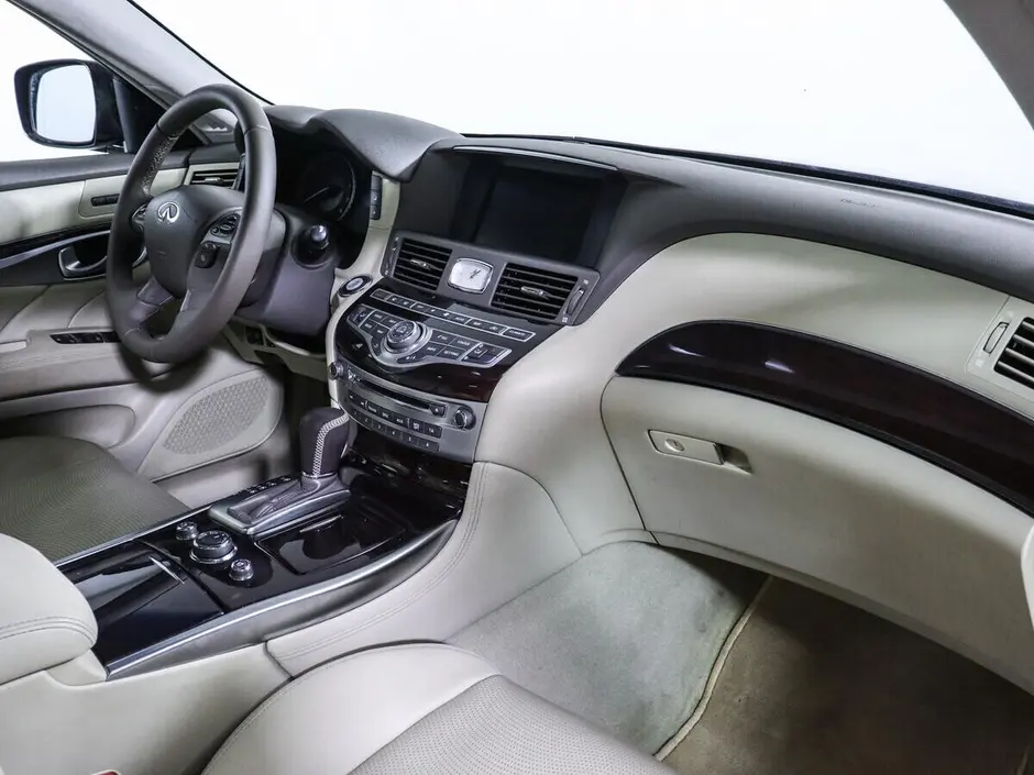Infiniti M, 2011 г.