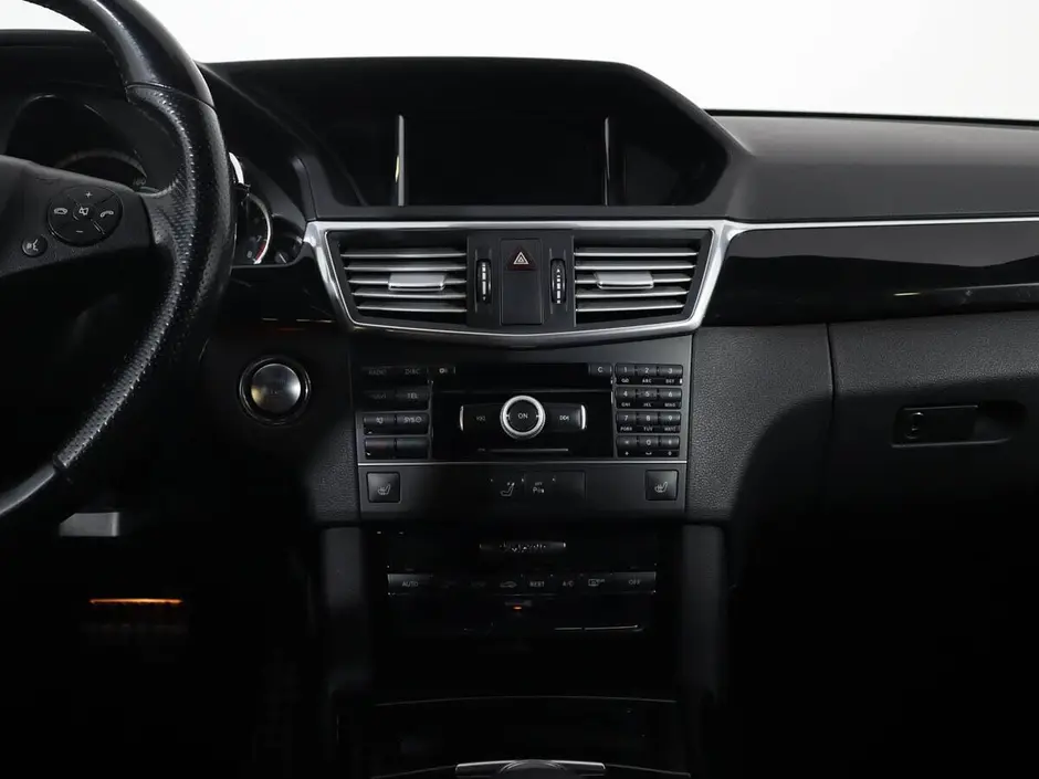 Mercedes-Benz E-Класс, 2010 г.