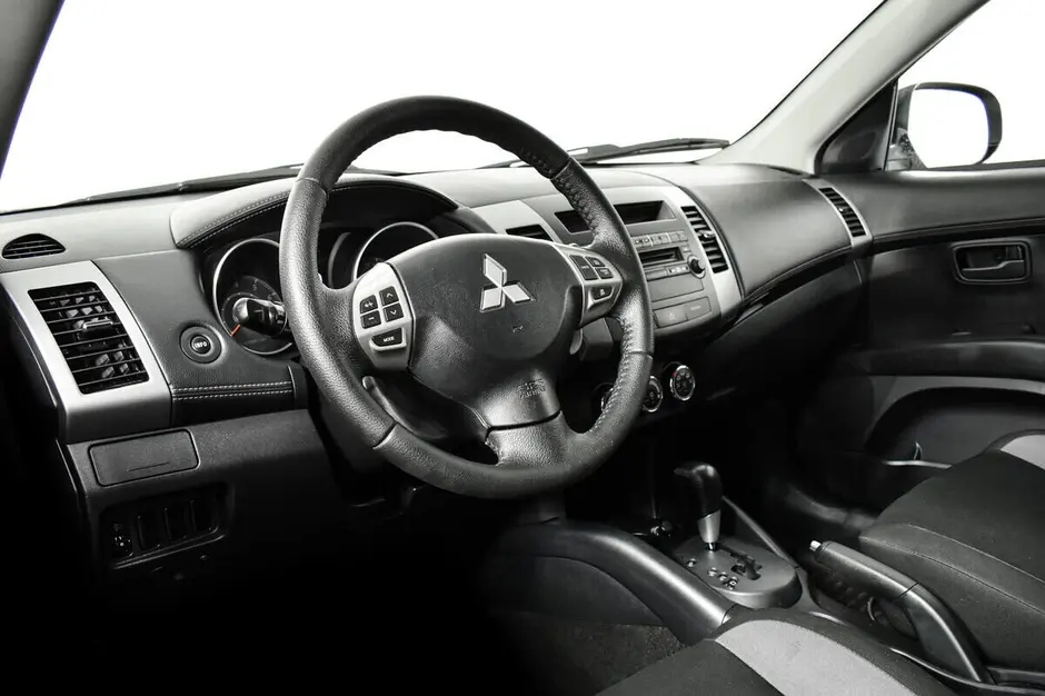 Mitsubishi Outlander, 2010 г.