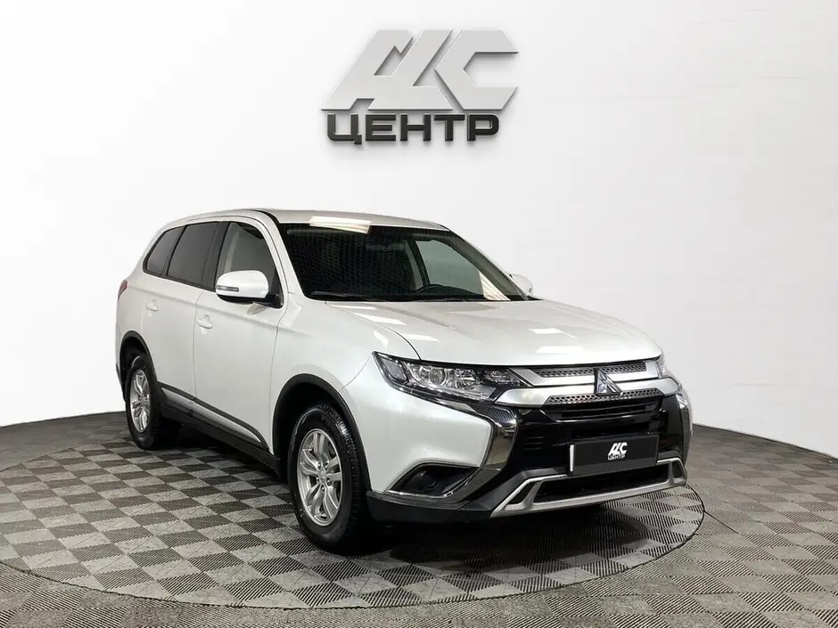 Mitsubishi Outlander, 2020 г.