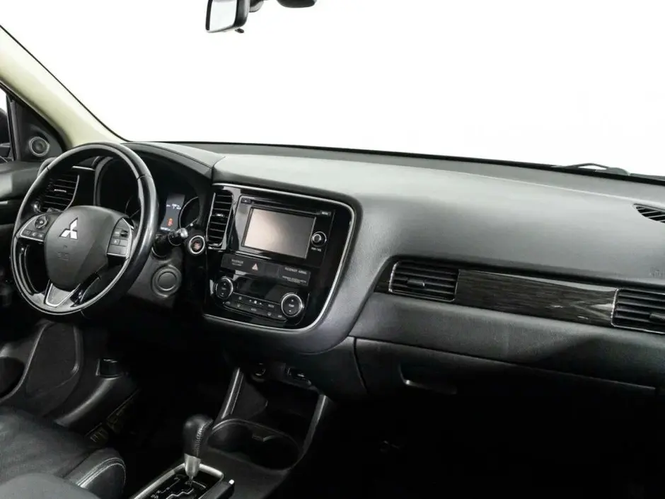 Mitsubishi Outlander, 2016 г.