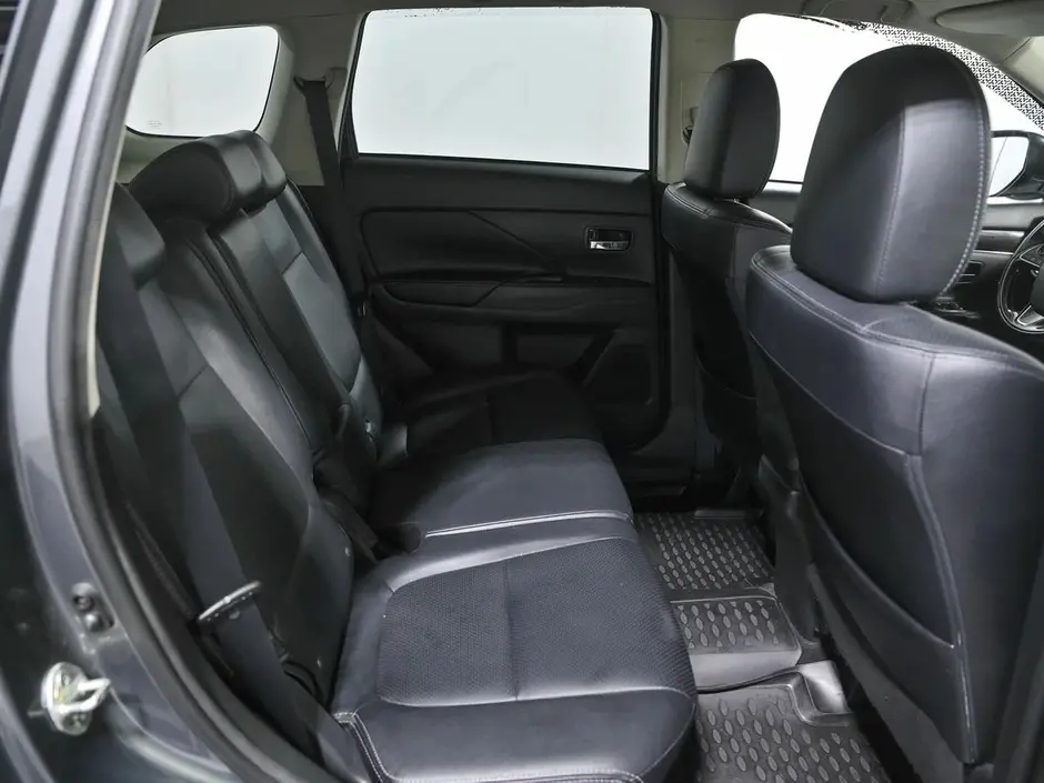 Mitsubishi Outlander, 2017 г.