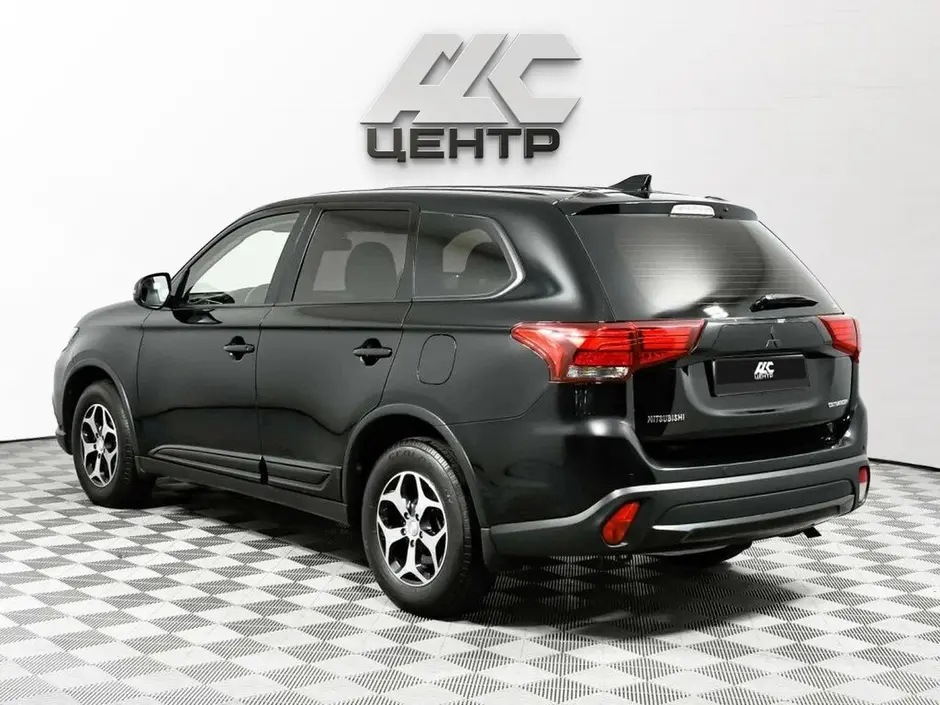 Mitsubishi Outlander, 2017 г.