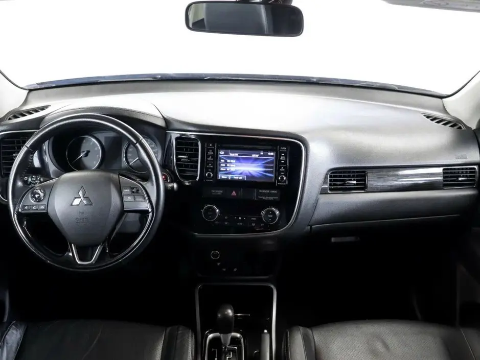 Mitsubishi Outlander, 2017 г.