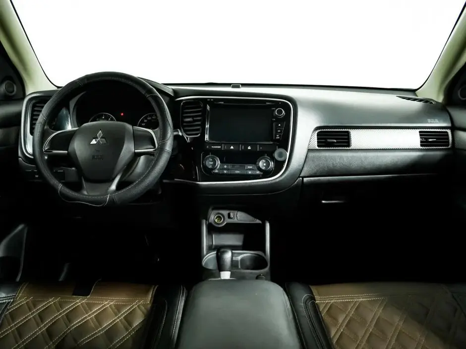 Mitsubishi Outlander, 2016 г.