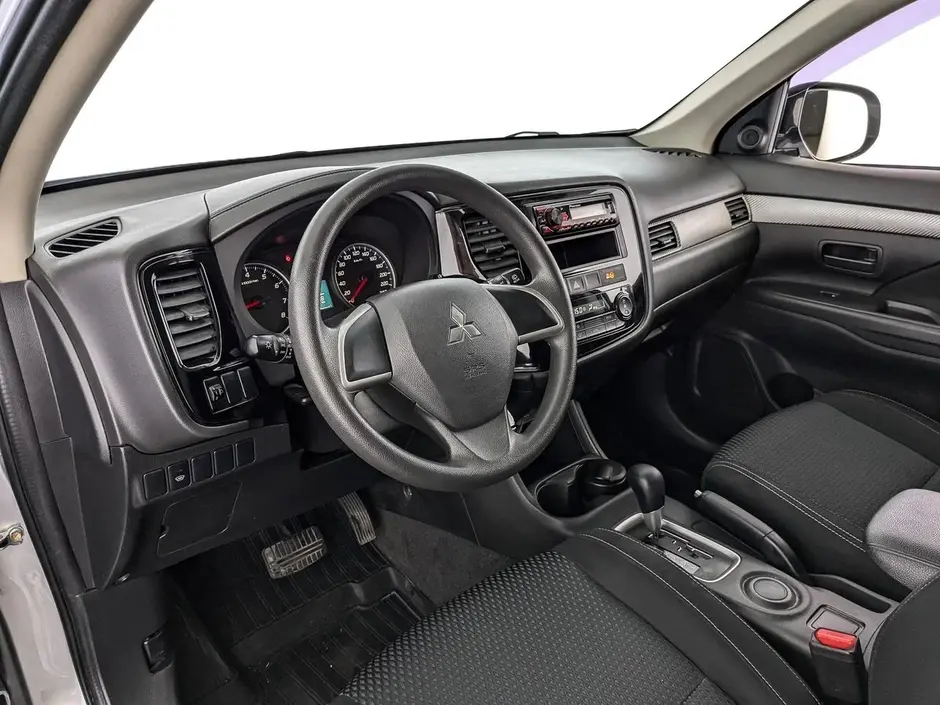 Mitsubishi Outlander, 2015 г.