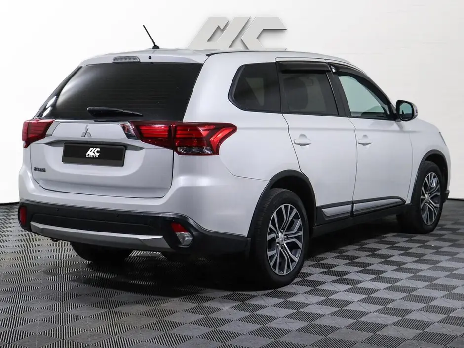 Mitsubishi Outlander, 2016 г.