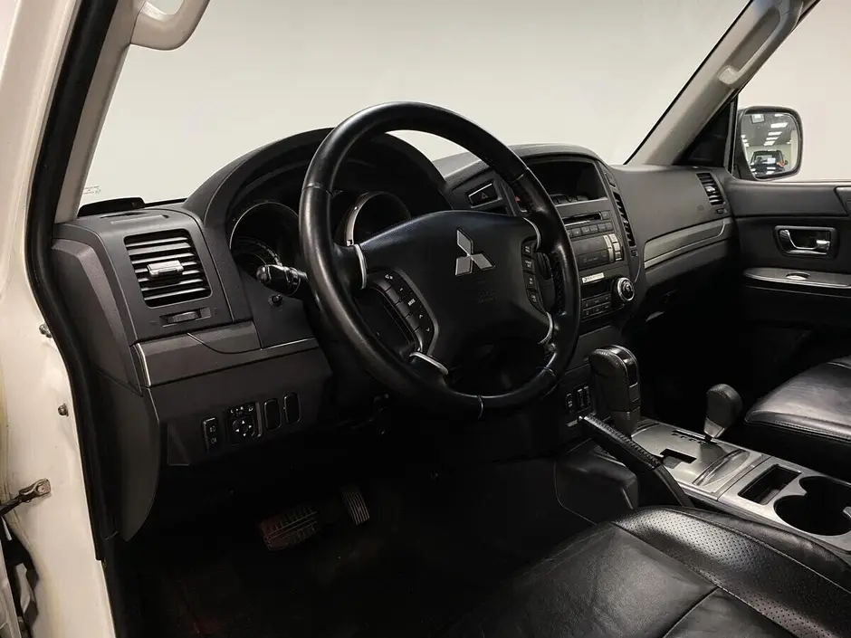 Mitsubishi Pajero, 2011 г.