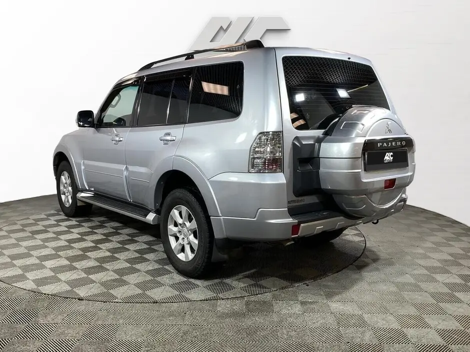 Mitsubishi Pajero, 2012 г.