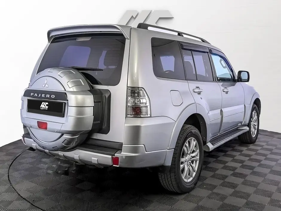 Mitsubishi Pajero, 2011 г.