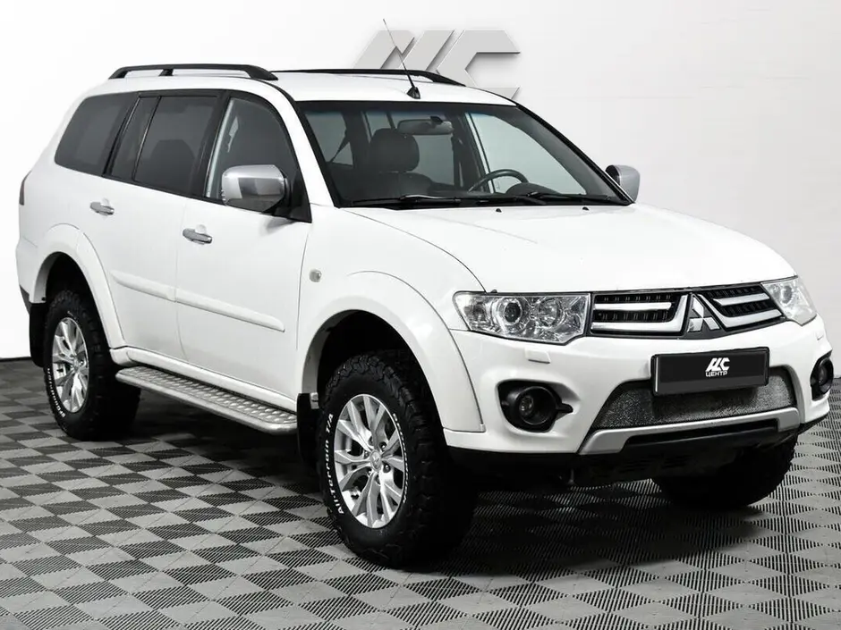 Mitsubishi Pajero, 2014 г.