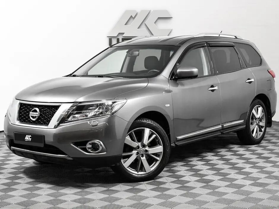 Nissan Pathfinder, 2015 г.