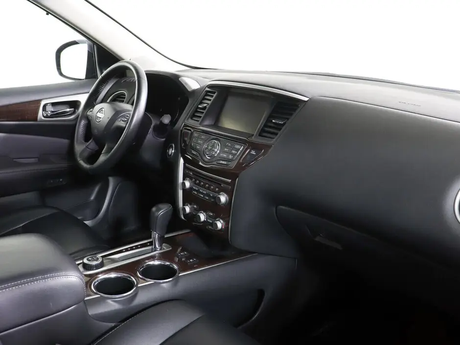 Nissan Pathfinder, 2016 г.