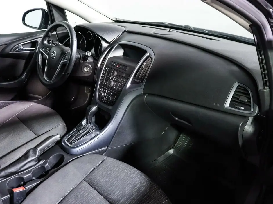 Opel Astra, 2012 г.
