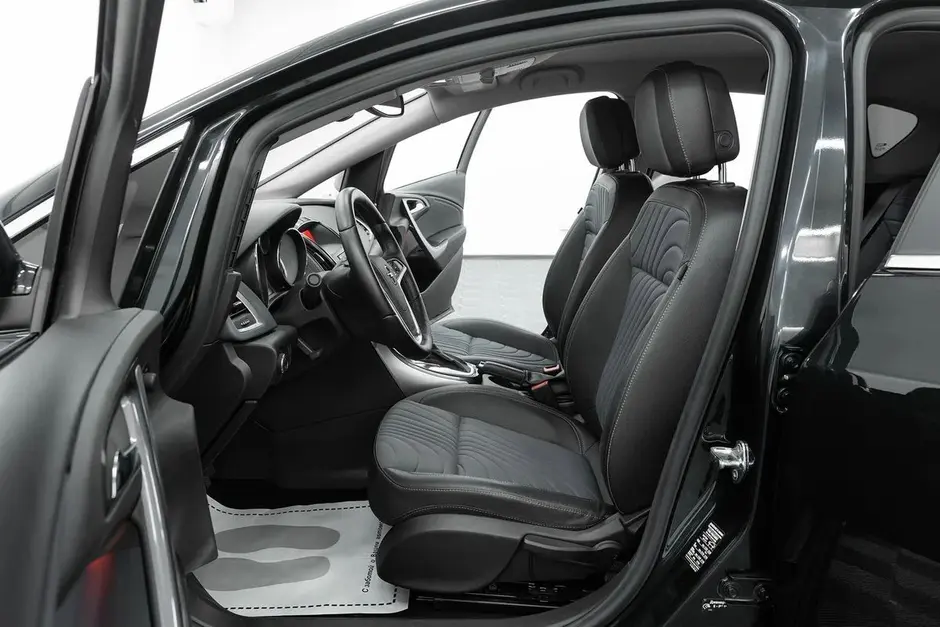 Opel Astra, 2013 г.