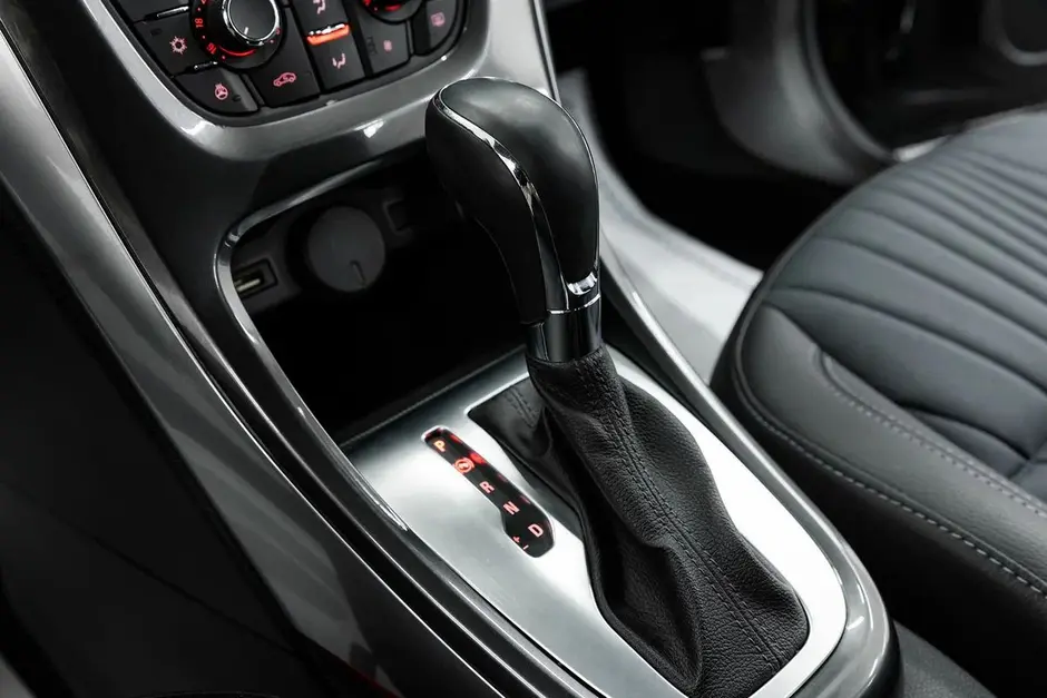 Opel Astra, 2013 г.