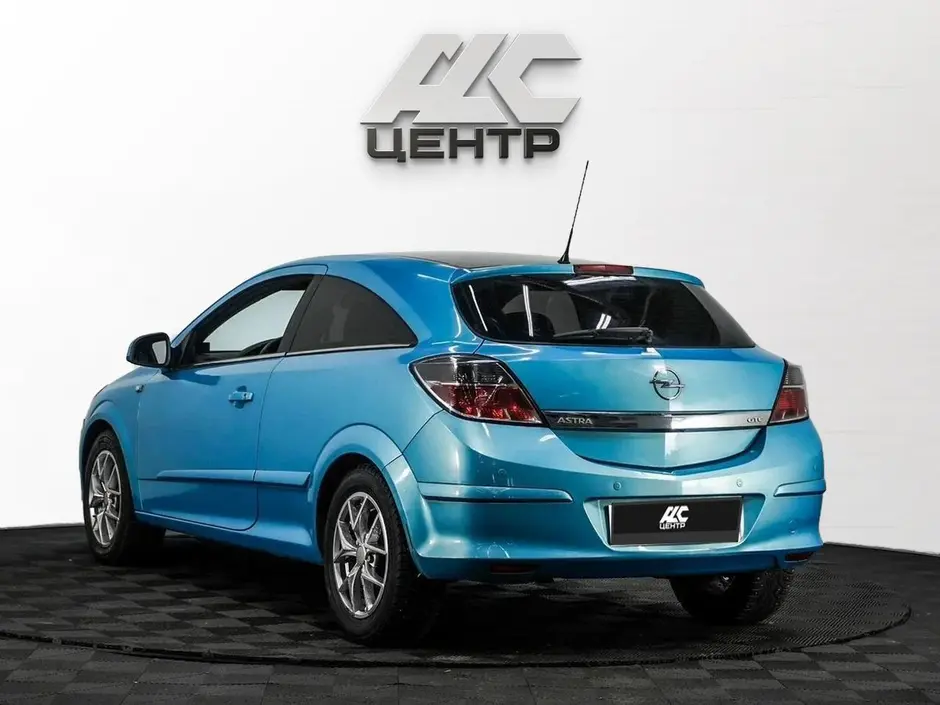 Opel Astra, 2010 г.