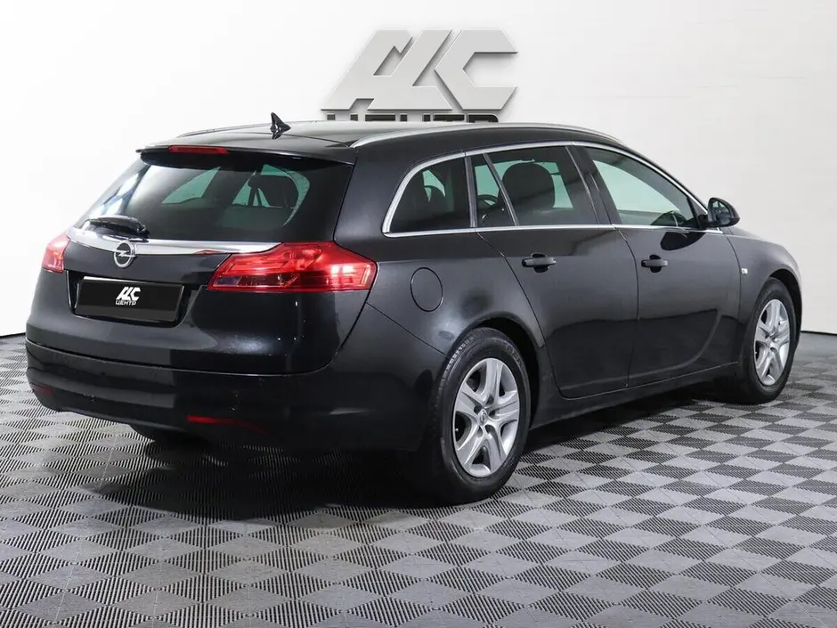 Opel Insignia, 2010 г.
