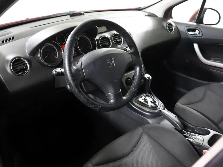 Peugeot 308, 2011 г.