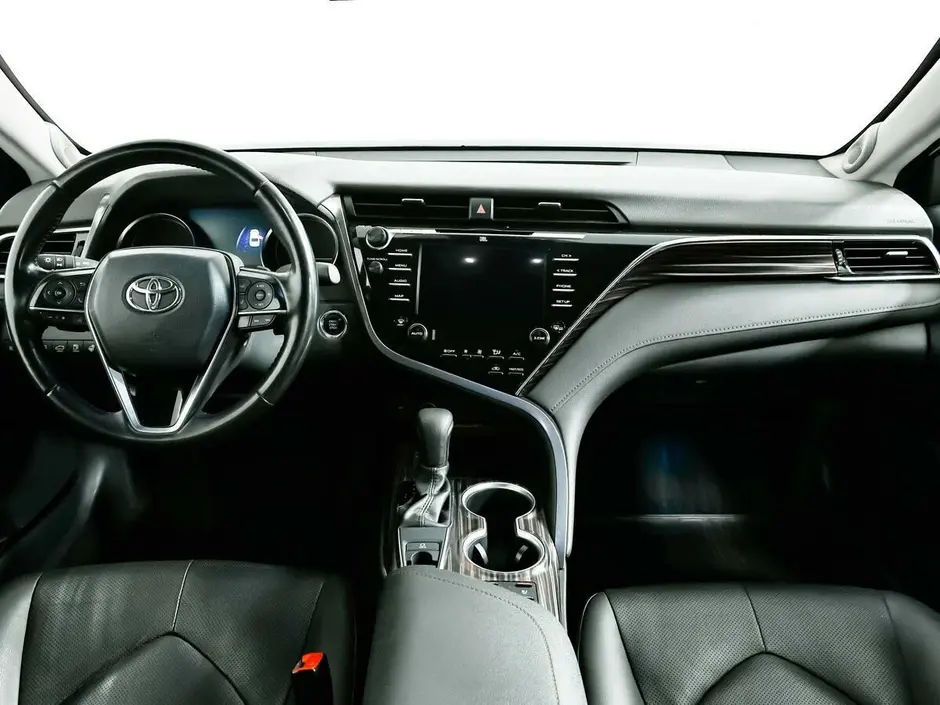 Toyota Camry, 2018 г.