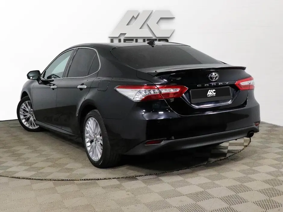 Toyota Camry, 2018 г.