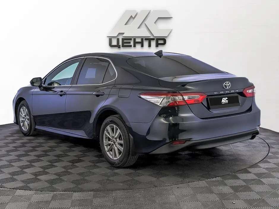 Toyota Camry, 2019 г.
