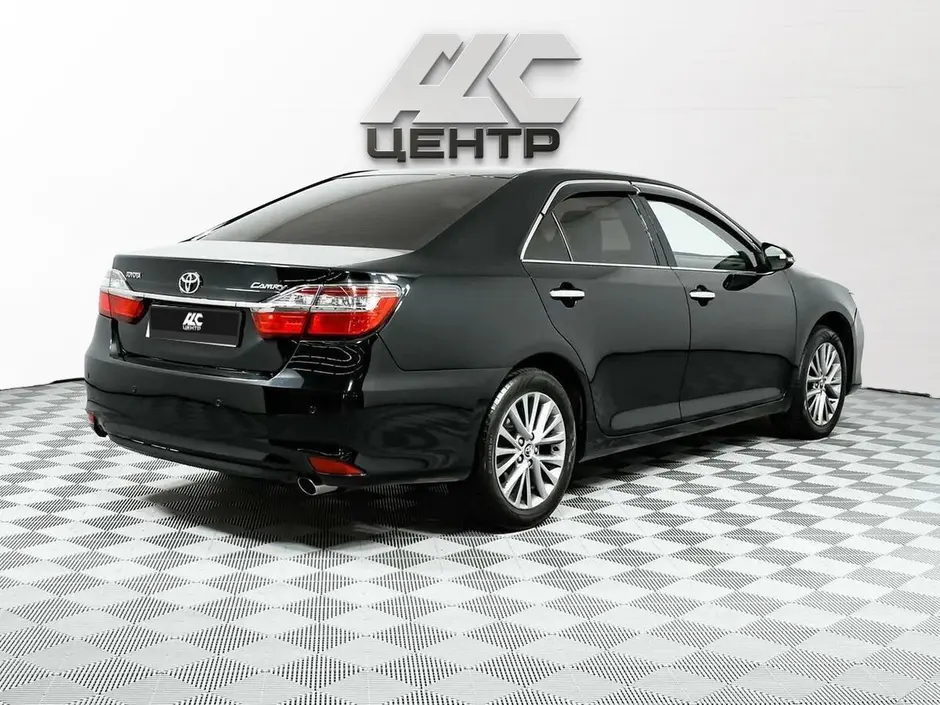 Toyota Camry, 2016 г.