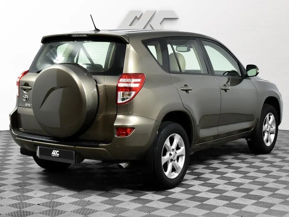 Toyota RAV4, 2011 г.