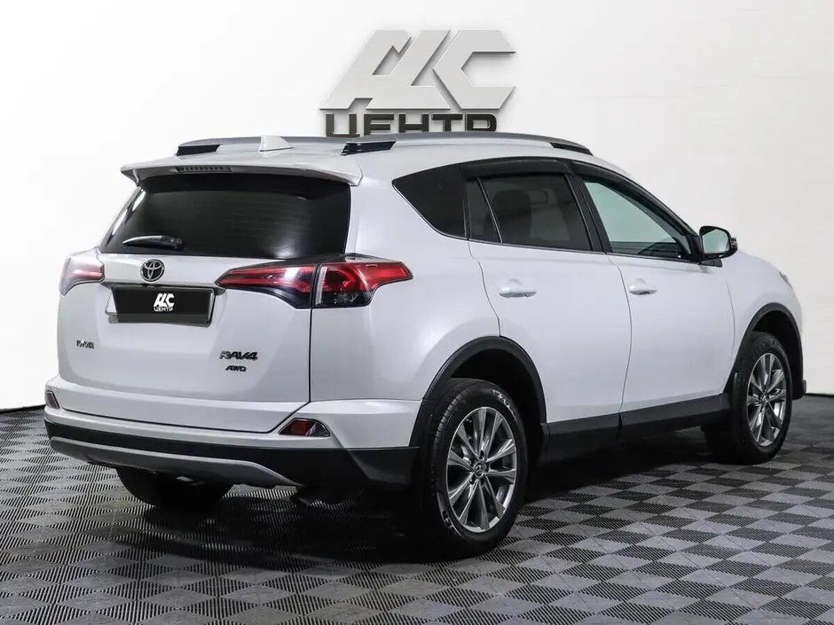 Toyota RAV4, 2017 г.