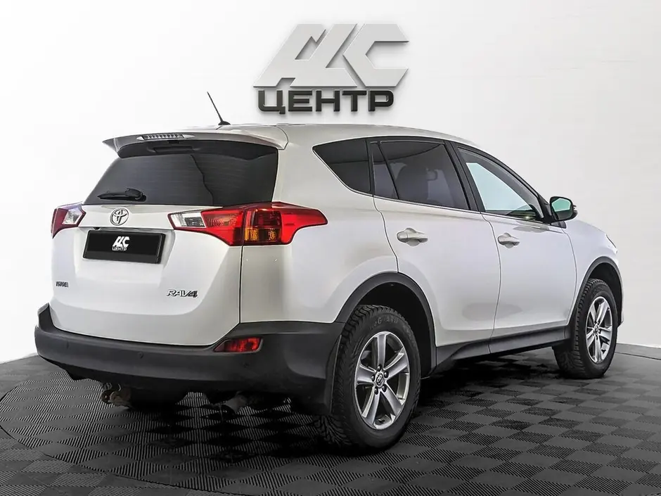 Toyota RAV4, 2015 г.