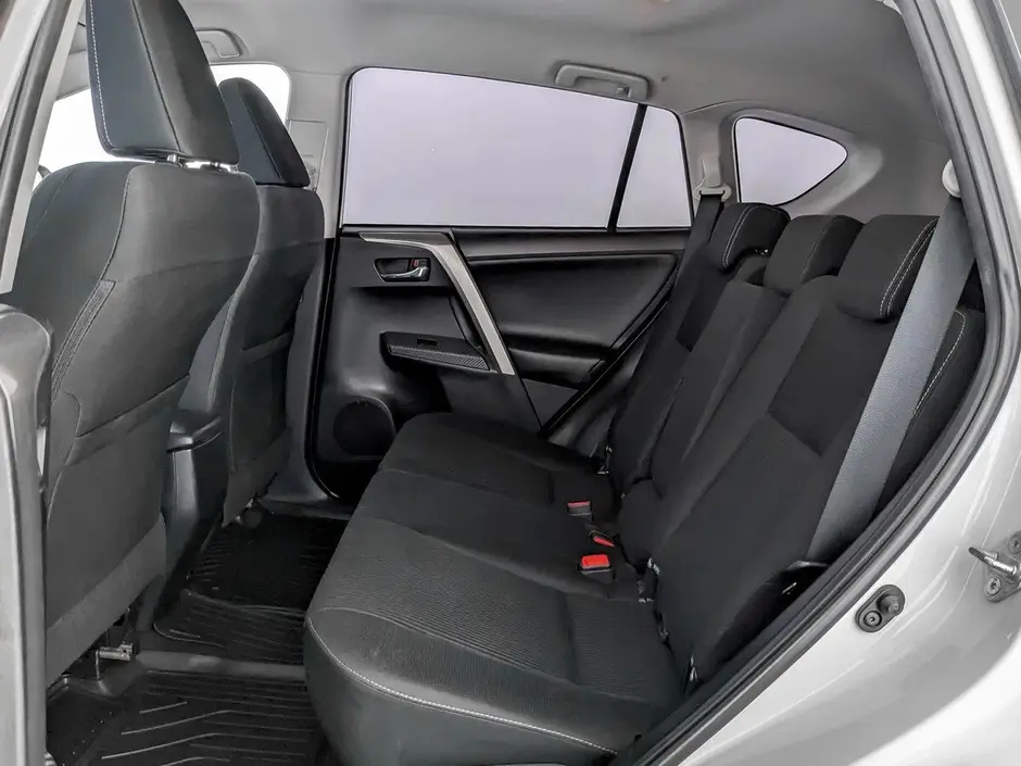 Toyota RAV4, 2015 г.