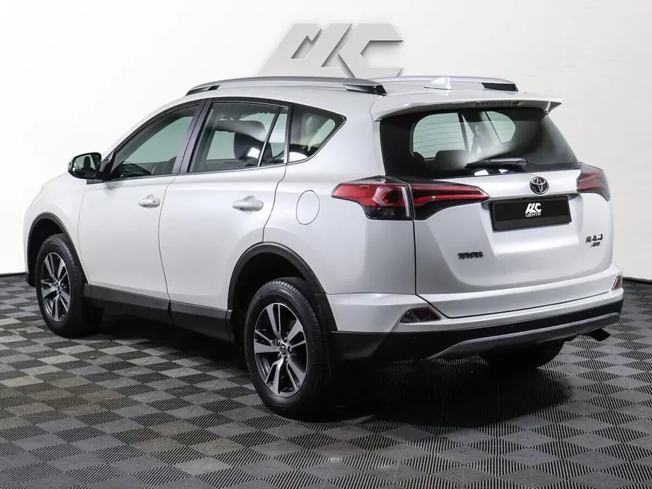 Toyota RAV4, 2017 г.