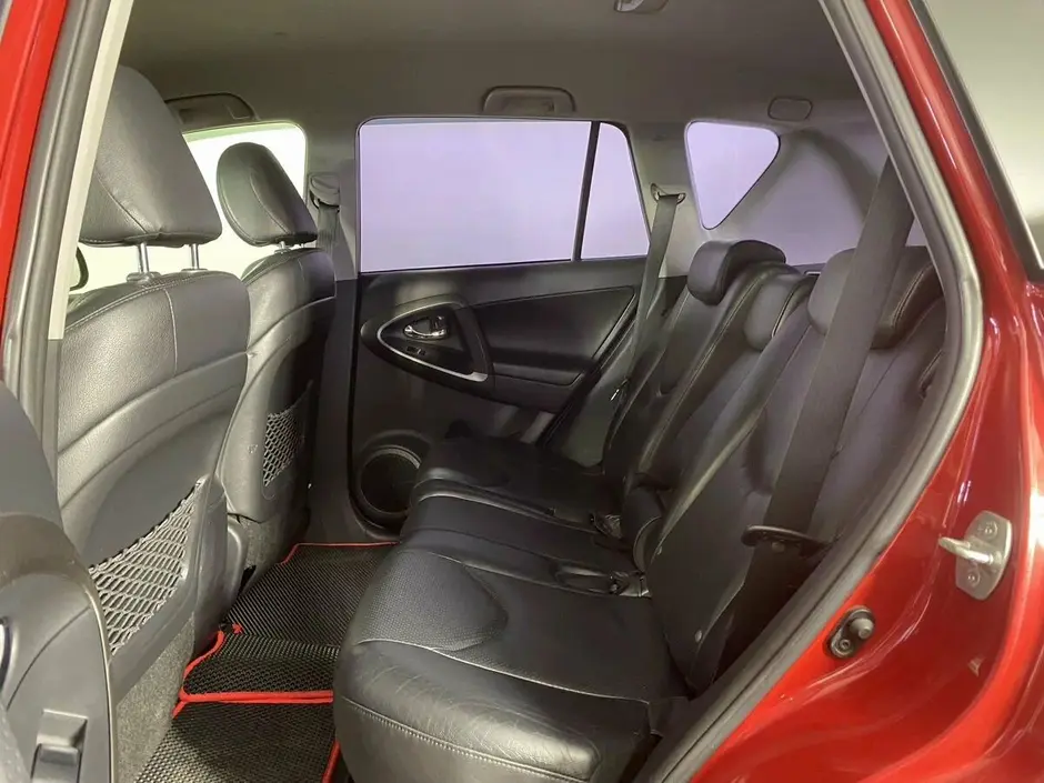 Toyota RAV4, 2010 г.