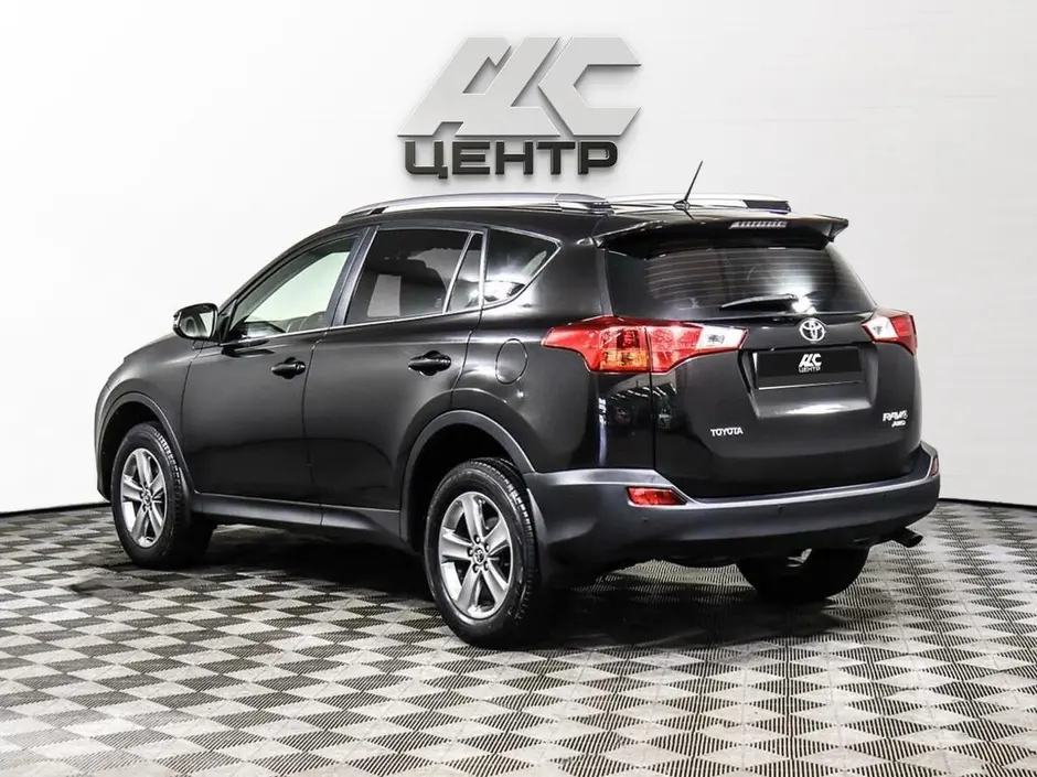 Toyota RAV4, 2015 г.