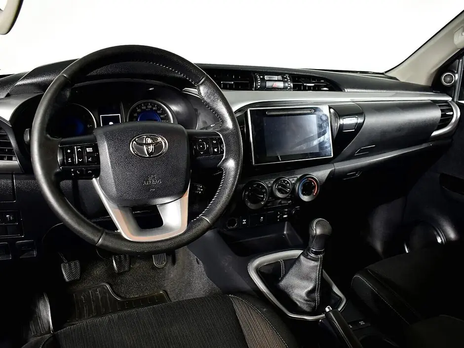 Toyota Hilux, 2017 г.