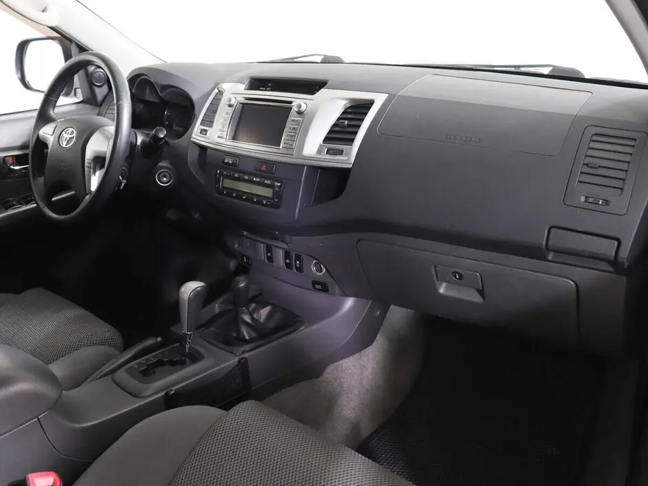 Toyota Hilux, 2013 г.