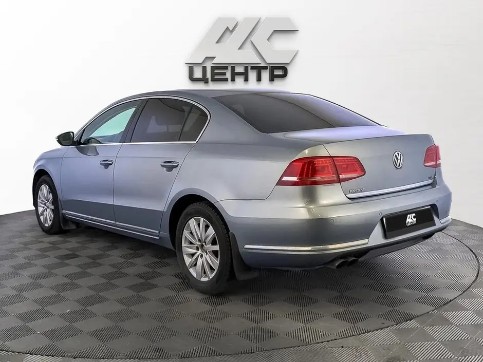 Volkswagen Passat, 2012 г.