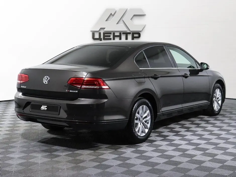 Volkswagen Passat, 2015 г.