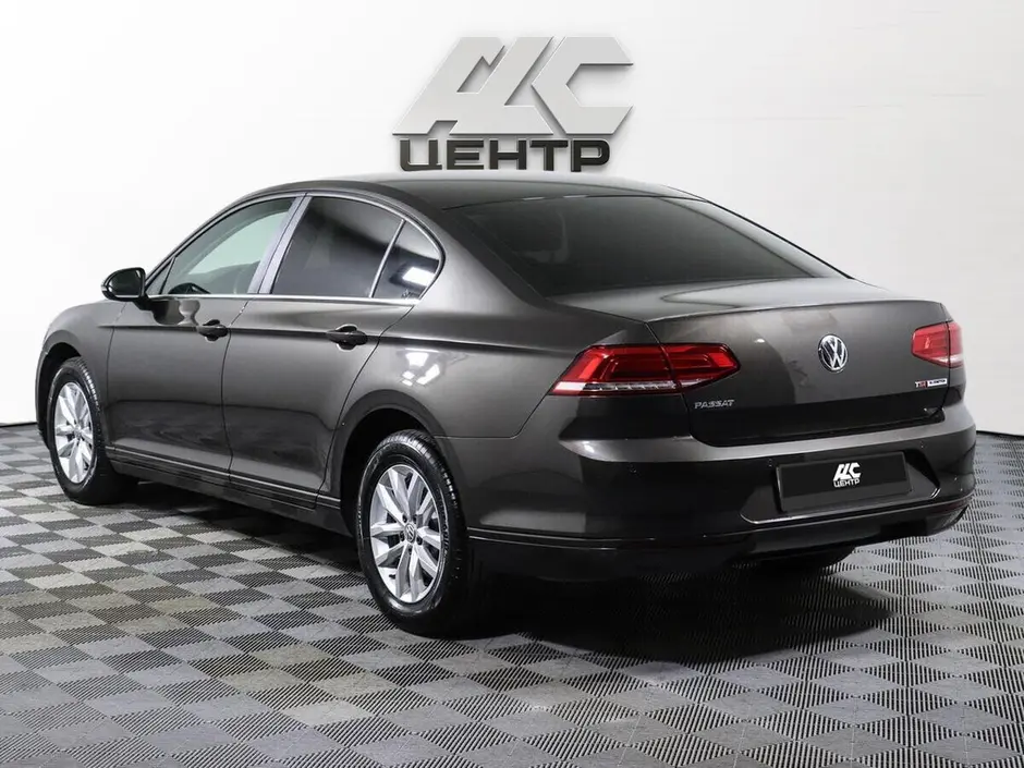 Volkswagen Passat, 2015 г.