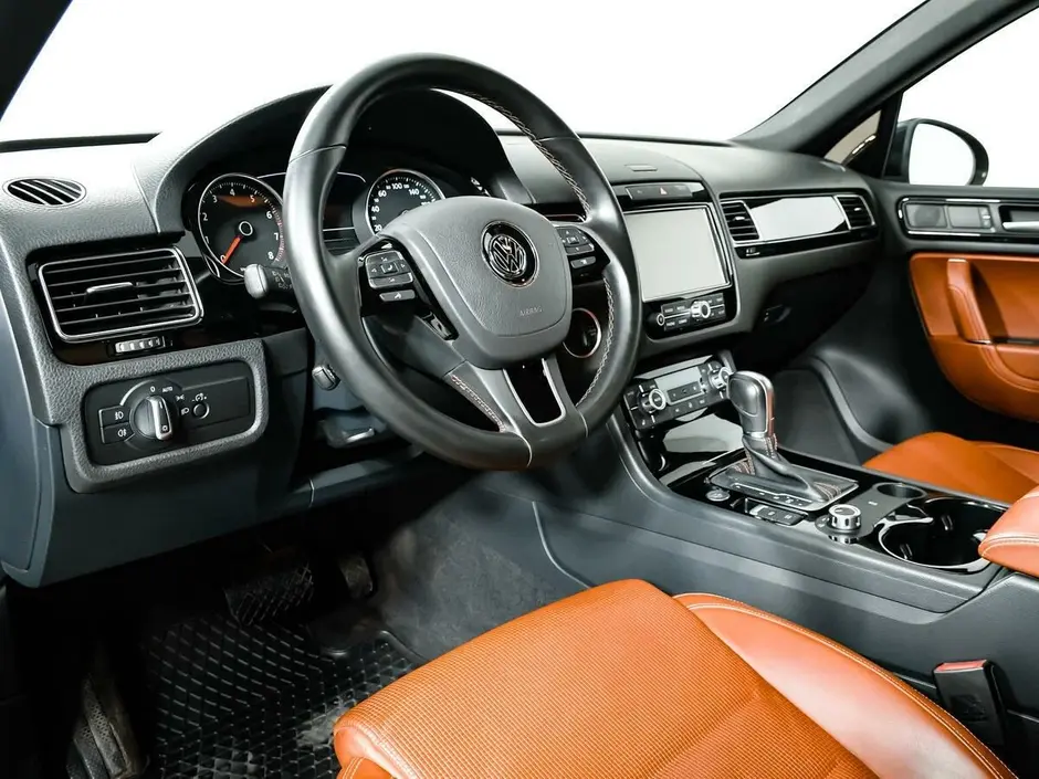 Volkswagen Touareg, 2014 г.