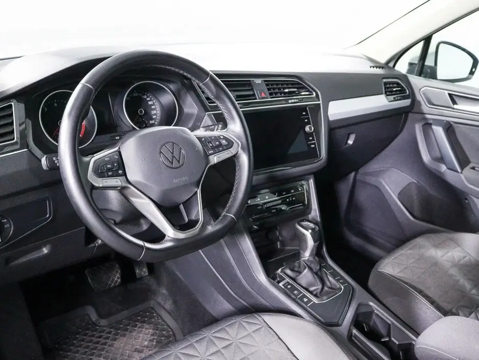 Volkswagen Tiguan, 2020 г.