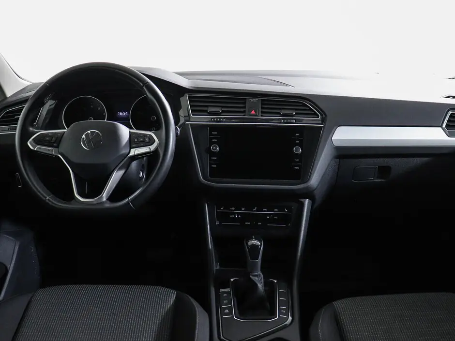 Volkswagen Tiguan, 2021 г.